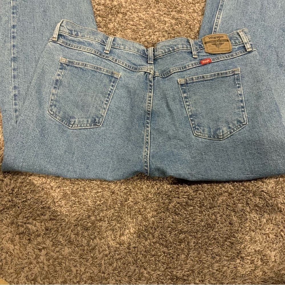 Men’s Wrangler Jeans